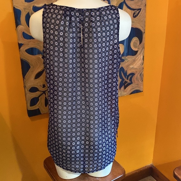 Gap Lightweight Sleeveless Summer Top - Picture 3 of 4